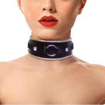 Ошейник из натуральной кожи со стразами и кольцом Art of Sex -  Collar Ring